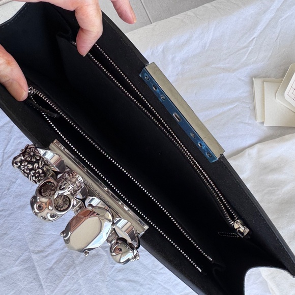 Alexander McQueen Knuckle Spike Clutch -Black w/Silver hardware -Limited Edition - Picture 7 of 16